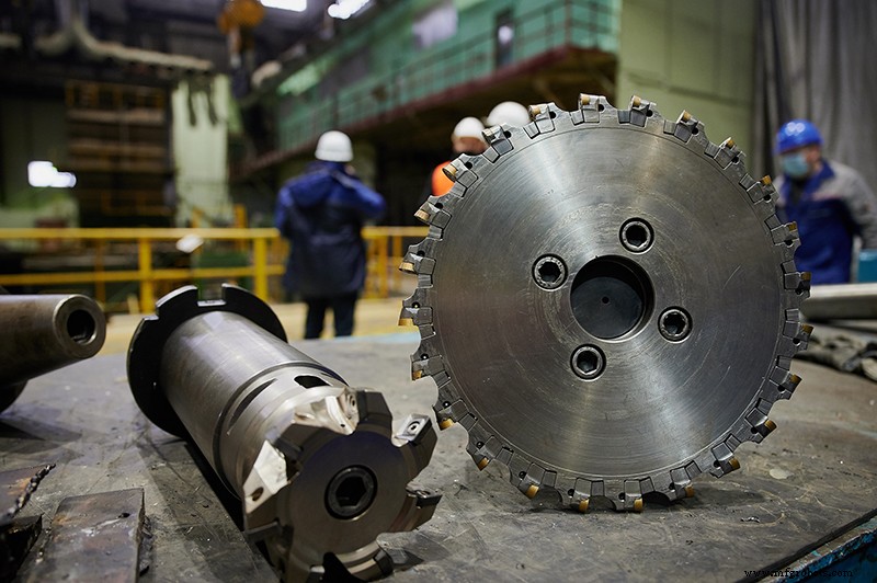 How Molybdenum Strengthens Steel: Key Applications in the Industry