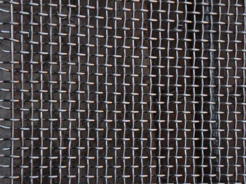 Does Tungsten Wire Mesh React with Air? A Technical Overview