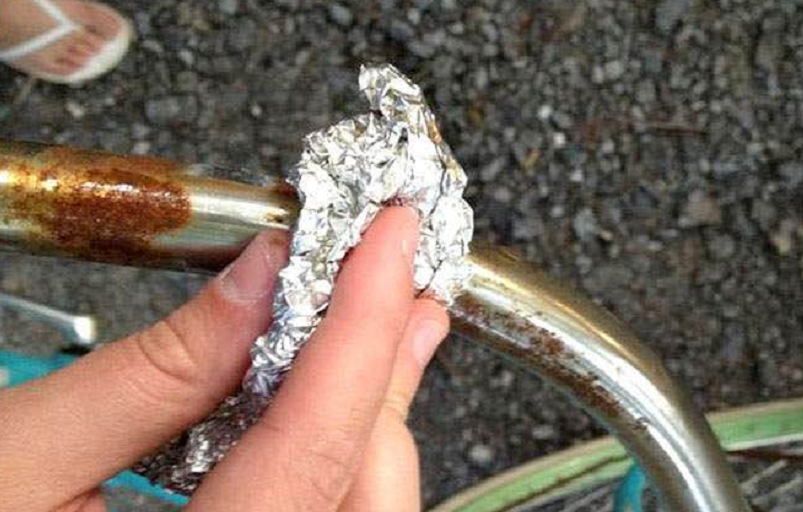 5 Clever Ways to Use Aluminum Foil in Everyday Life