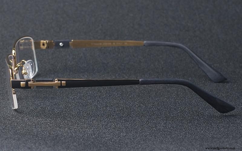 Choosing the Right Titanium Eyeglass Frame: A Practical Guide