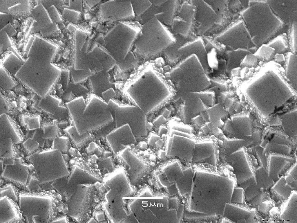 Diamond s Exceptional Role in Modern Medicine: From Surgical Instruments to Nanomedicine