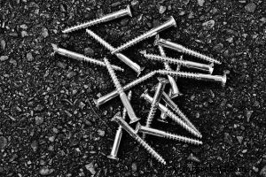 Galvanized vs Zinc‑Plated Screws: Choosing the Best Corrosion Protection