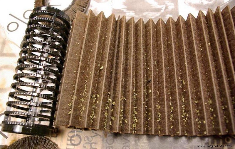 Why Metal Shavings in Engine Oil Occur – Causes, Symptoms, and Prevention