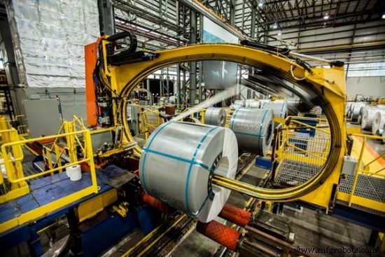 Why Managed Switches Outperform Unmanaged Ones in Industrial Machines