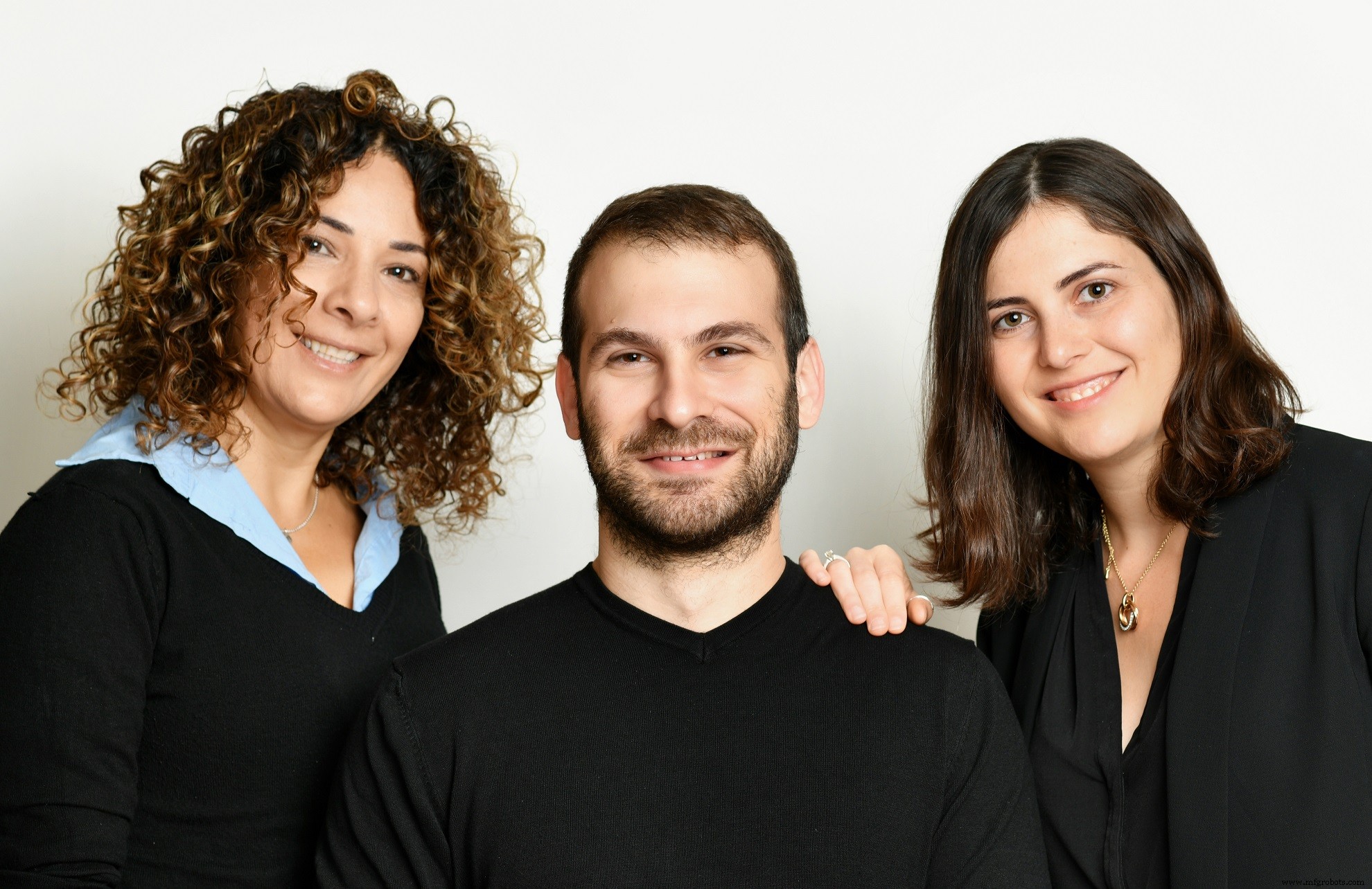 Embedded News Roundup: STMicroelectronics Debuts First NFC‑Enabled Perfume Bottle