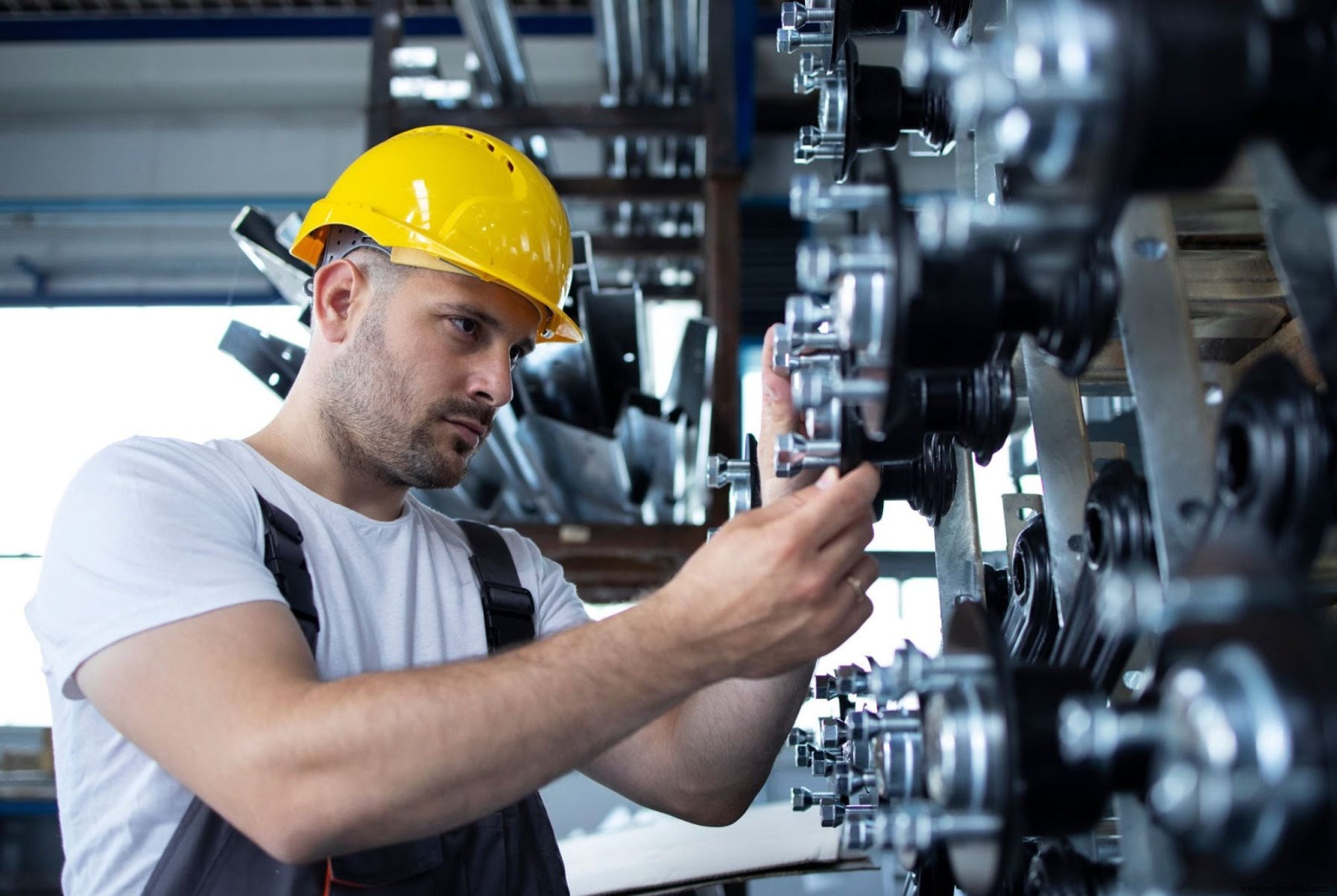How Machine Builders Can Boost Revenue by 20% with Digital Services