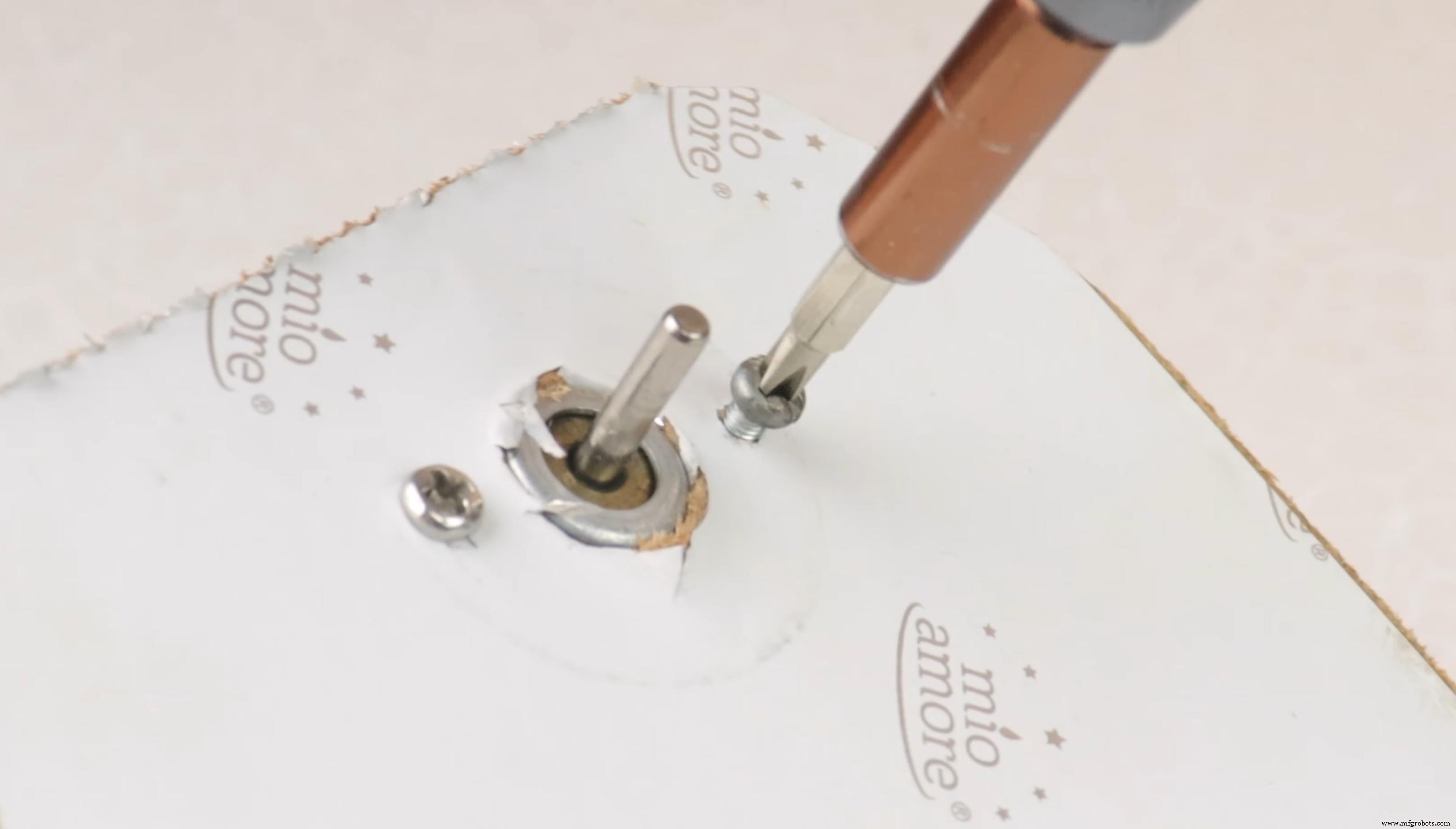 Arduino POV Clock: Build a Persistance‑of‑Vision LED Display