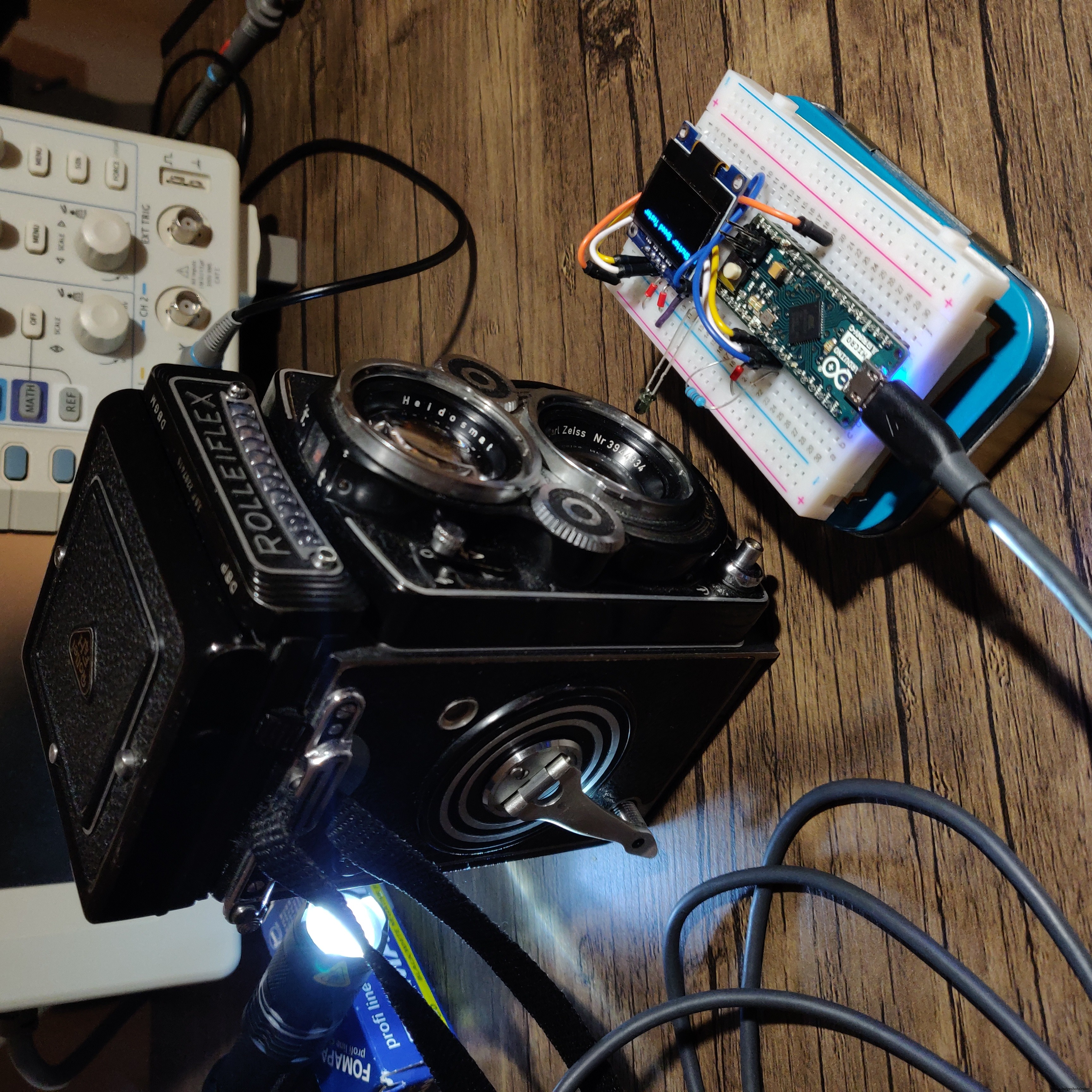 Arduino‑Based Shutter Speed Tester for Classic Film Cameras