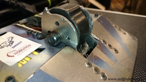 DDTv3: 3D‑Printed Nylon‑Kevlar Combat Robot Revolutionizing Micro Battle Arenas