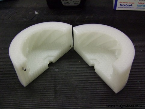 Optimizing Robot Traction: Custom 3‑D‑Printed Wheels with Markforged Casting