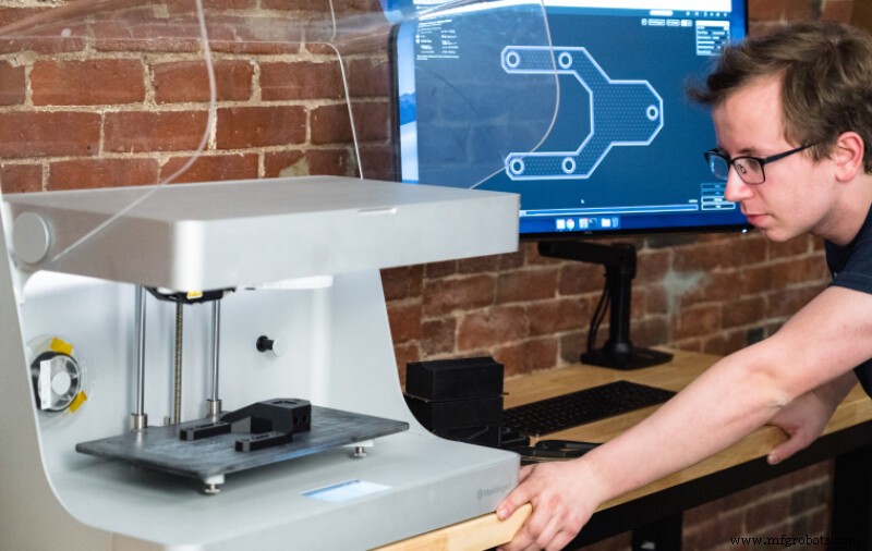 Hobbyist vs Professional 3D Printers: Choosing the Right Machine for Your Needs