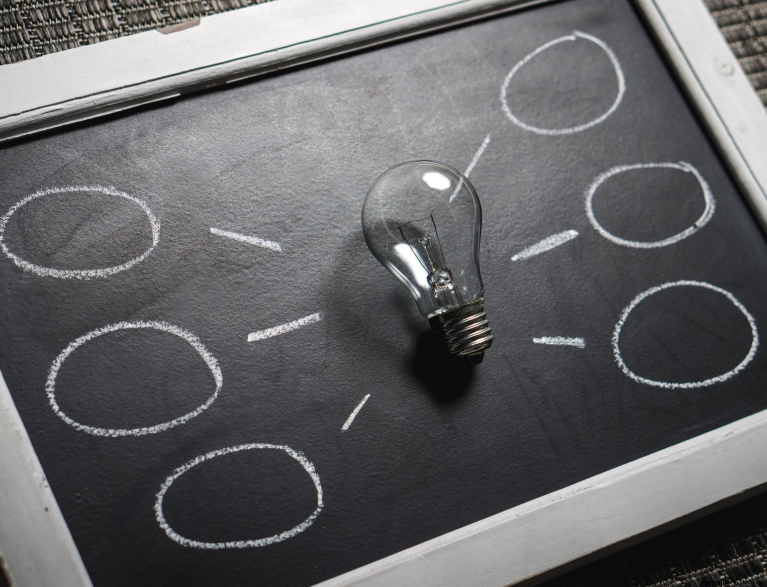 Emerging Trends in IoT Platforms for 2018: Edge Computing, Blockchain, and More