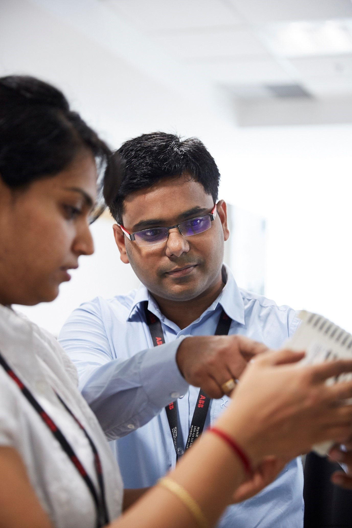 Digitalisation in Food & Beverage: Enhancing Safety, Traceability, and Efficiency