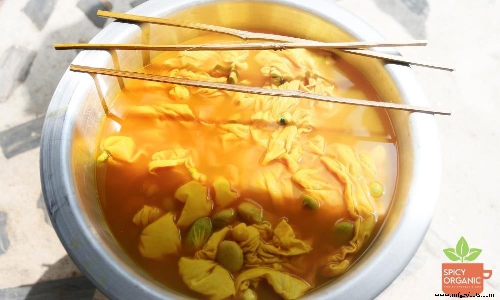 Turmeric: Culinary Mastery, Health Benefits, and DIY Dyeing Techniques