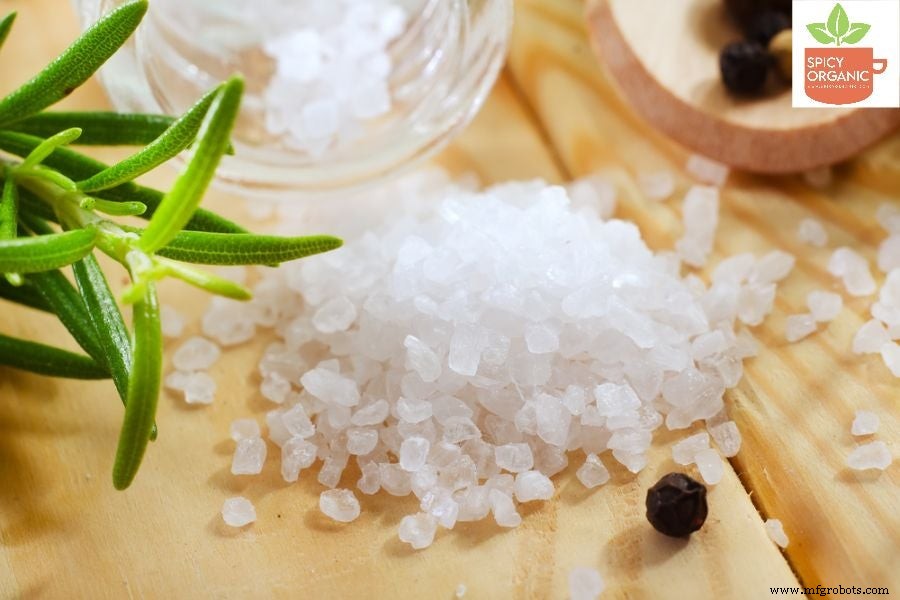 Himalayan Pink Salt vs. Regular Sea Salt: What Sets Them Apart