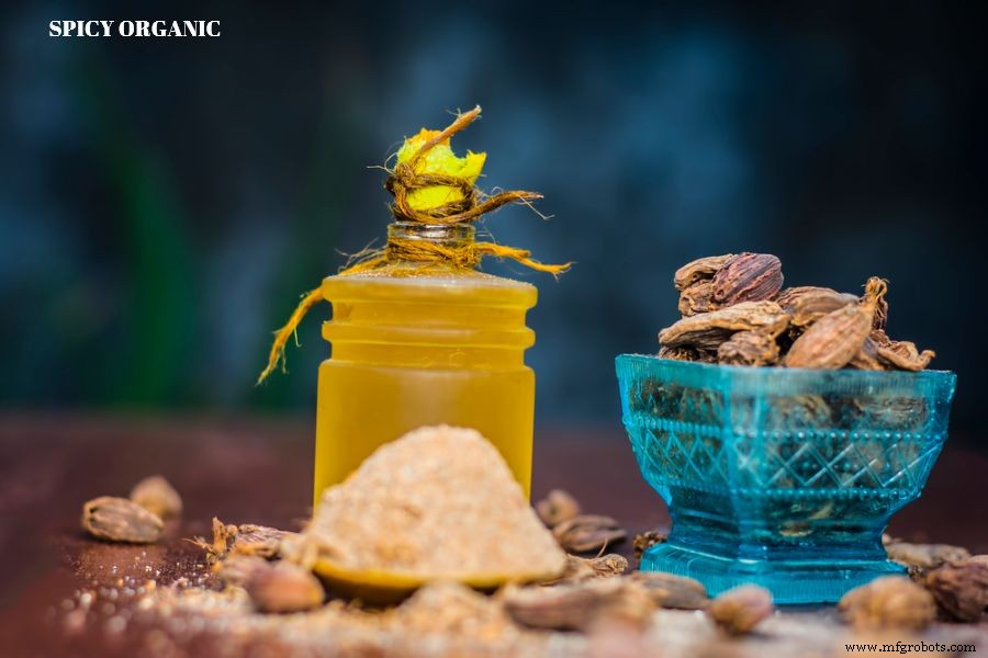 Black vs Green Cardamom: Uses, Flavors, and Health Benefits