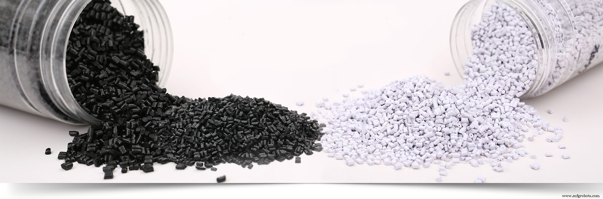 Masterbatch Basics: Black vs. White – Key Insights for Plastic Manufacturers