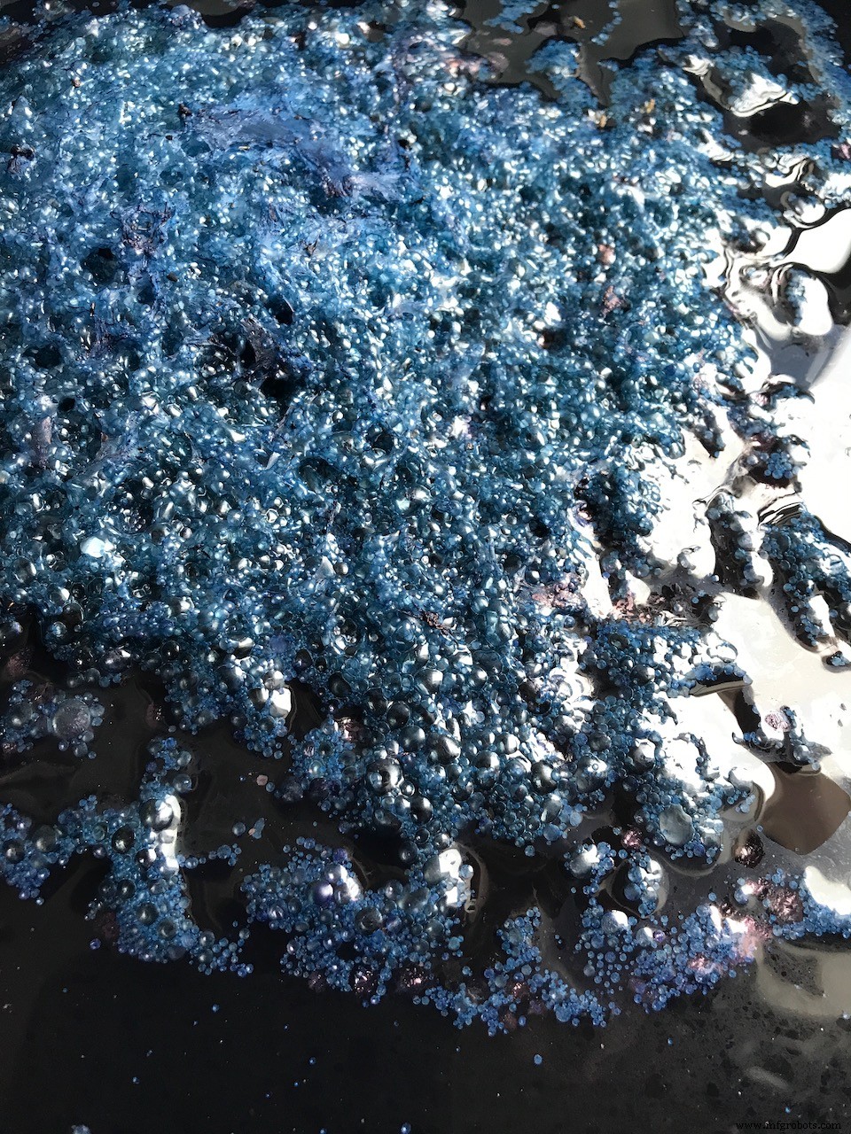 Choosing the Right Indigo Vat Size for Studio Dyeing: Why 50‑Liter Vats Win