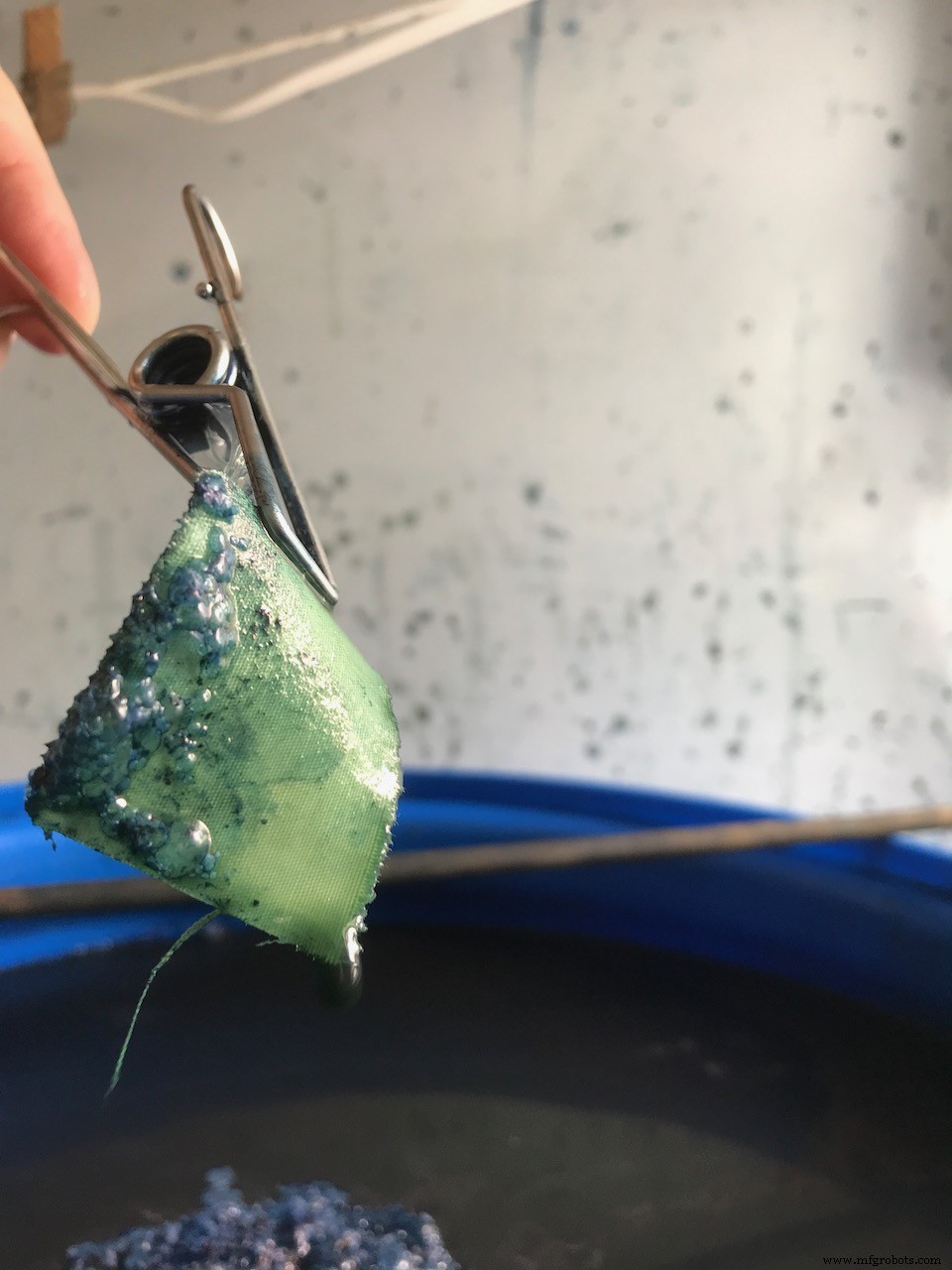 Choosing the Right Indigo Vat Size for Studio Dyeing: Why 50‑Liter Vats Win