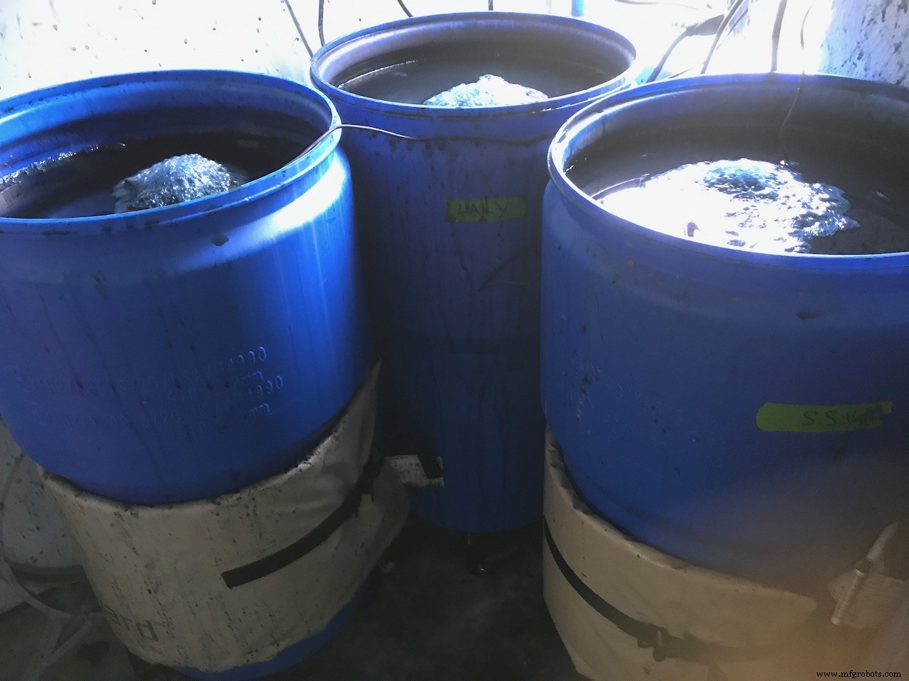 Choosing the Right Indigo Vat Size for Studio Dyeing: Why 50‑Liter Vats Win
