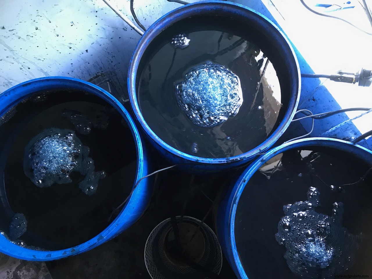 Choosing the Right Indigo Vat Size for Studio Dyeing: Why 50‑Liter Vats Win
