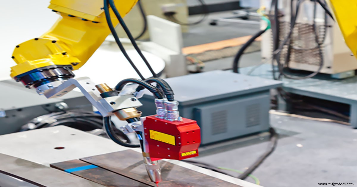Maximize Welding Efficiency: How Nozzle Cleaning Stations Keep Robots Performing at Peak Productivity