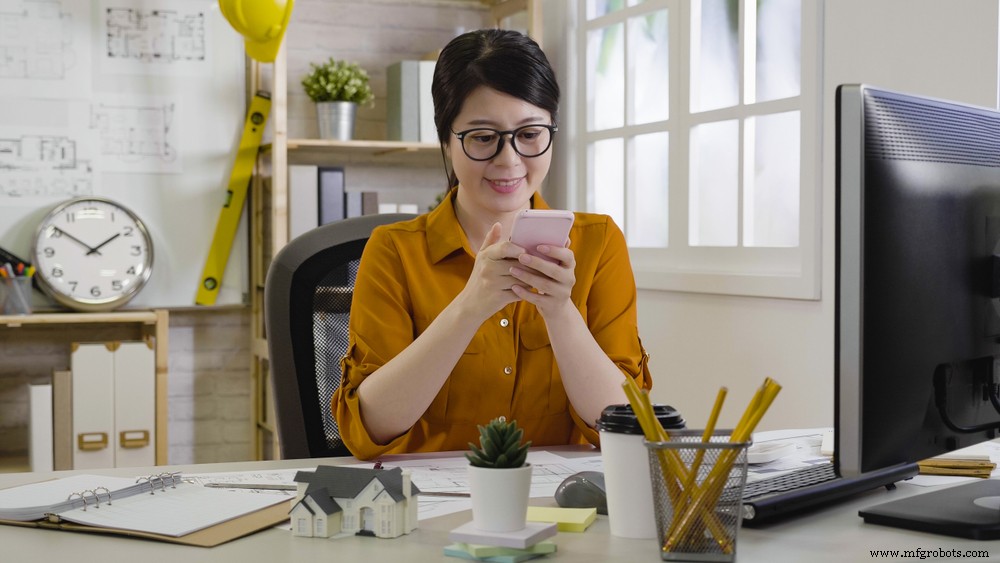 Mastering Sales Emails: Capture Attention & Convert Leads