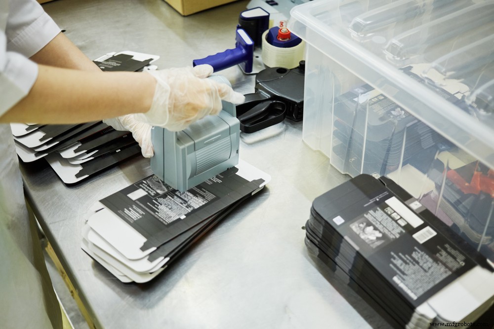 Unlocking Growth: Challenges & Opportunities in Private Label Manufacturing