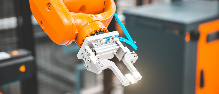 Navigating the Future of Robotics in Manufacturing: Trends & Opportunities