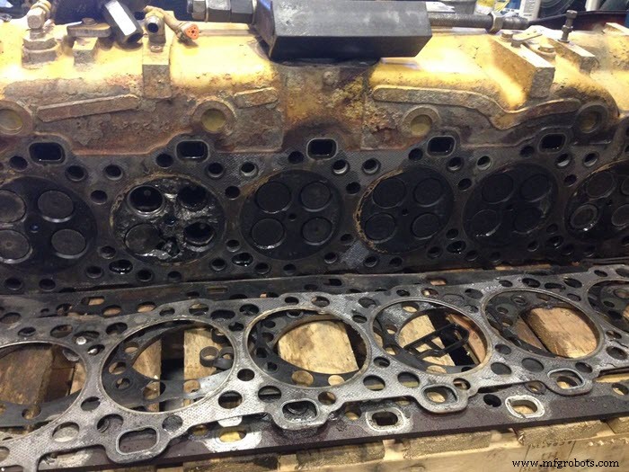 Semi-Truck Engine Overhaul: Expert Guide for Longevity & Cost Savings