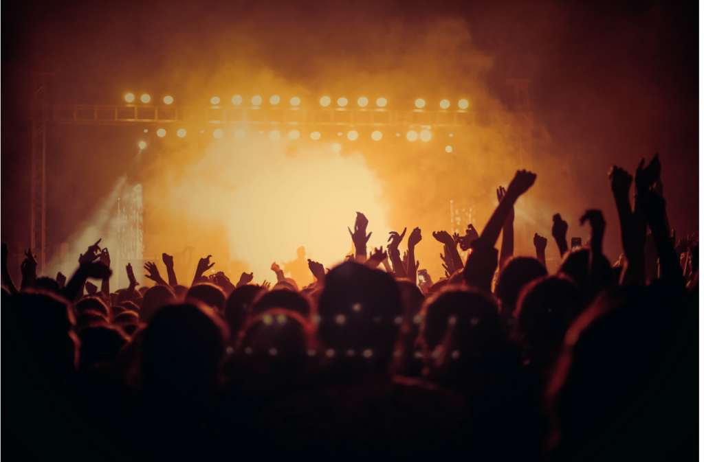 Why Festivals Should Embrace Cashless Payments: 5 Key Benefits