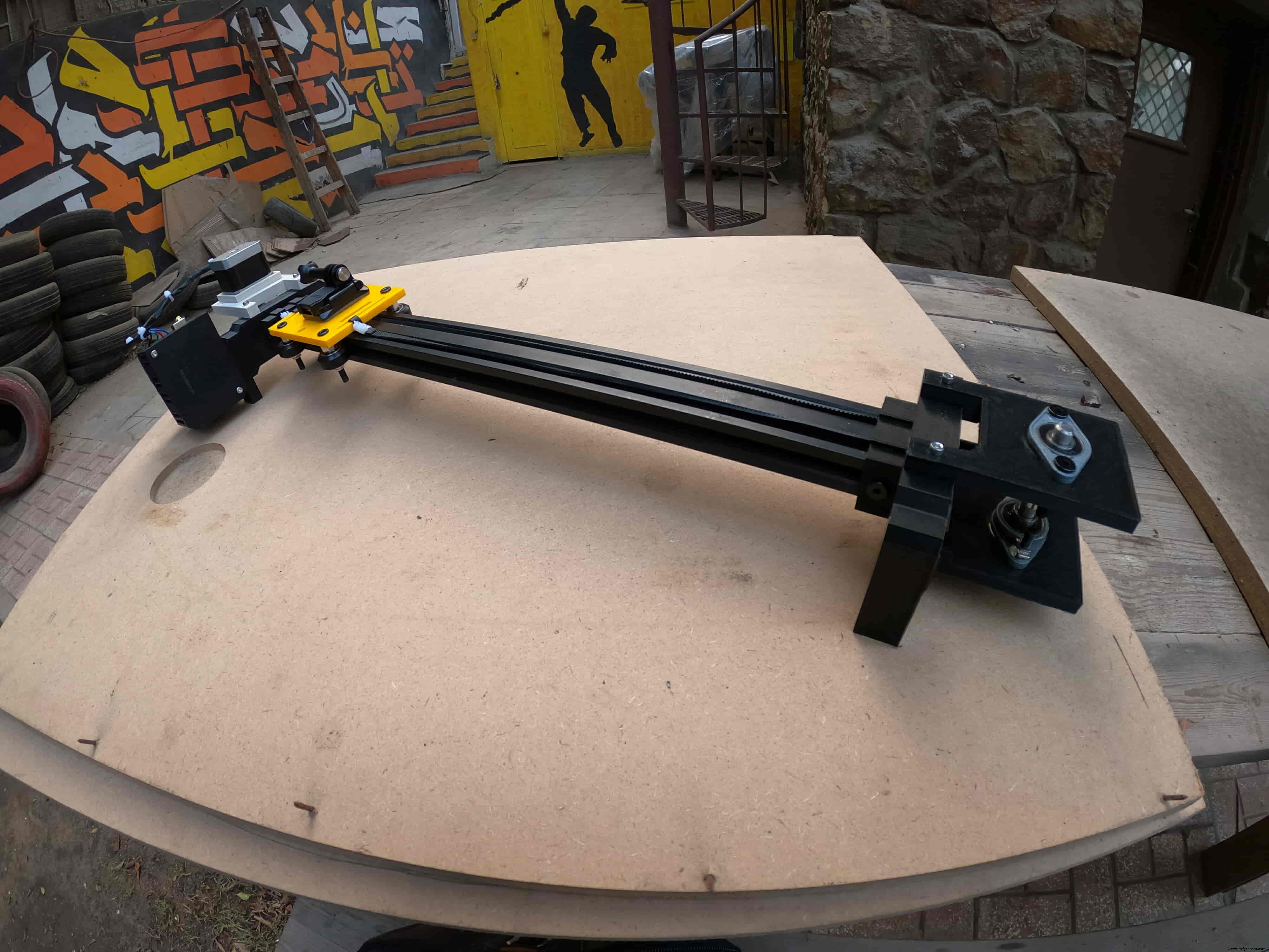 Bluetooth‑Enabled Arduino Motorized Camera Slider for Smooth Cinematic Shots