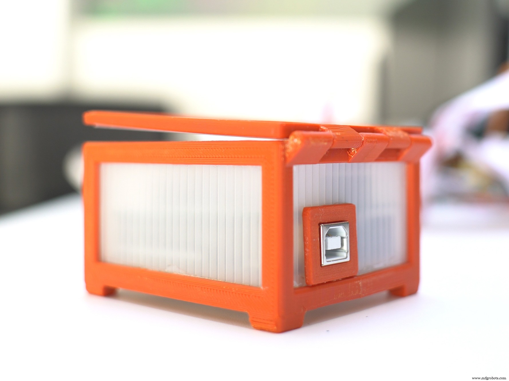 Giftduino: The Ultimate Arduino Gift Set for Hobbyists and Educators