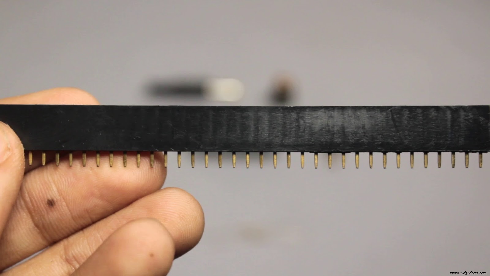 Sprout: Advanced Indoor Self‑Watering Planter Powered by Arduino