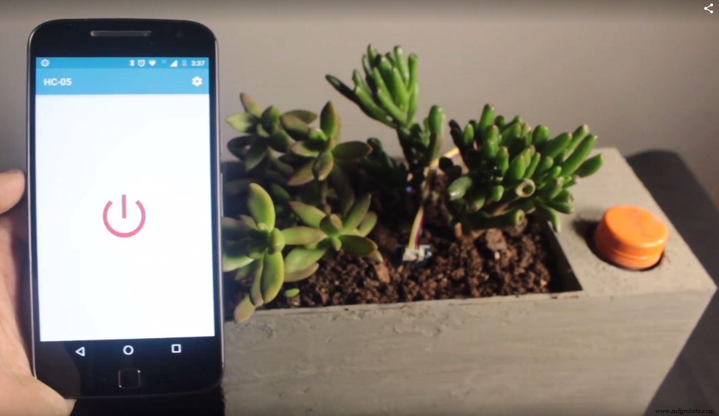 Sprout: Advanced Indoor Self‑Watering Planter Powered by Arduino