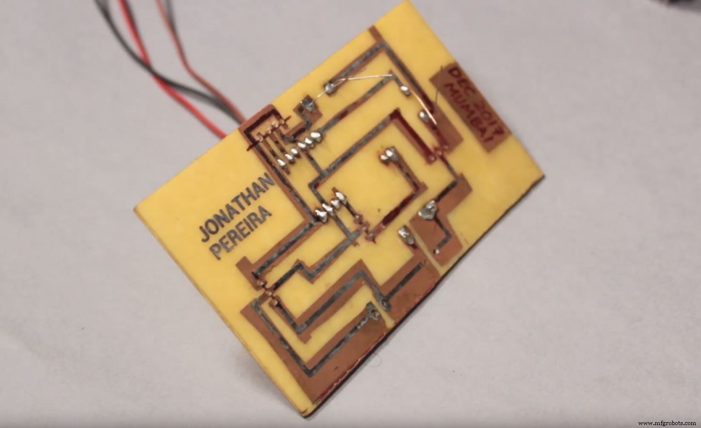 Sprout: Advanced Indoor Self‑Watering Planter Powered by Arduino