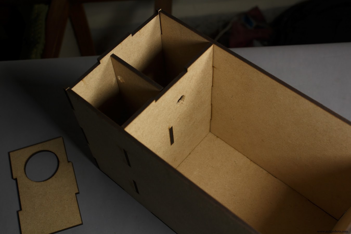 Sprout: Advanced Indoor Self‑Watering Planter Powered by Arduino