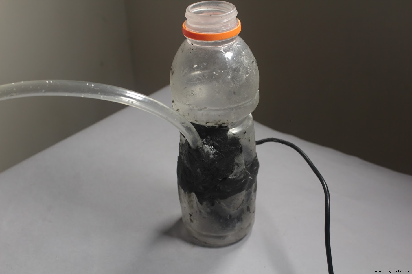 Sprout: Advanced Indoor Self‑Watering Planter Powered by Arduino