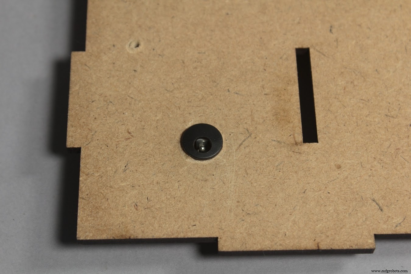 Sprout: Advanced Indoor Self‑Watering Planter Powered by Arduino