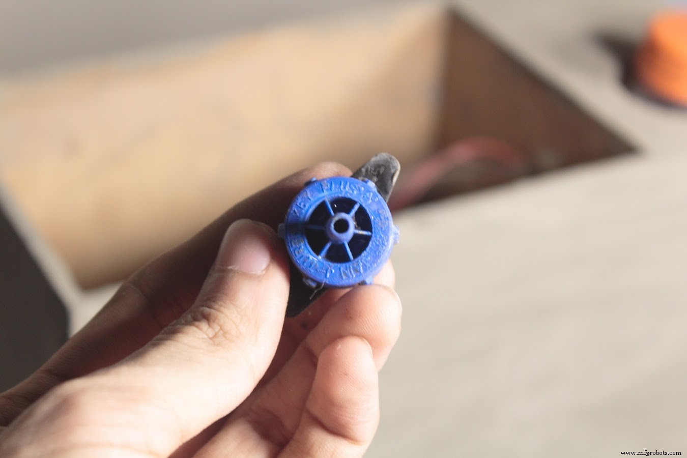 Sprout: Advanced Indoor Self‑Watering Planter Powered by Arduino