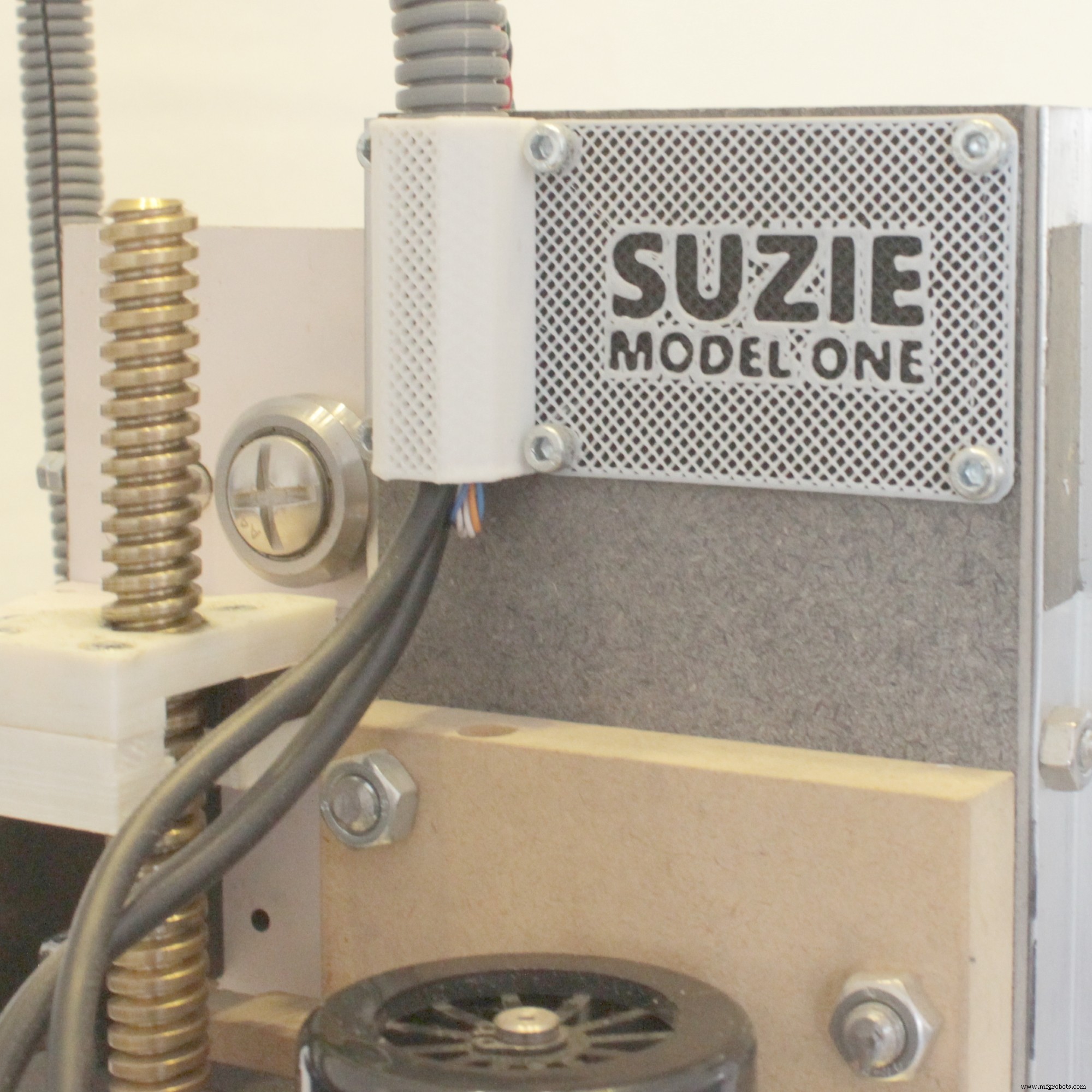 Suzie Model One: Precision CNC PCB Cutter