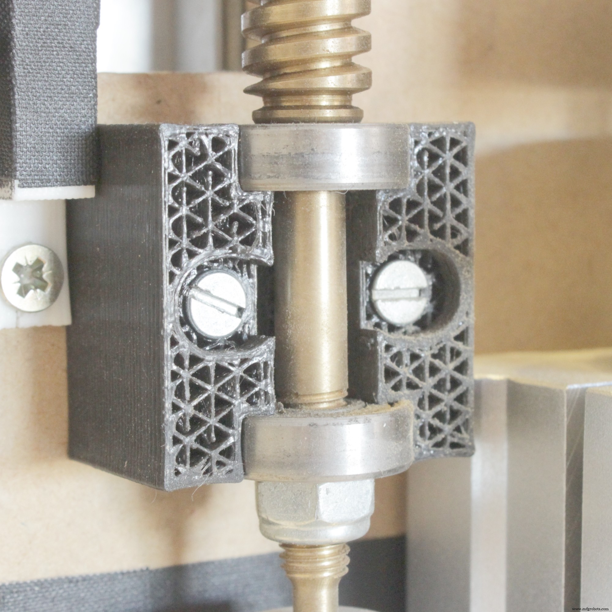 Suzie Model One: Precision CNC PCB Cutter