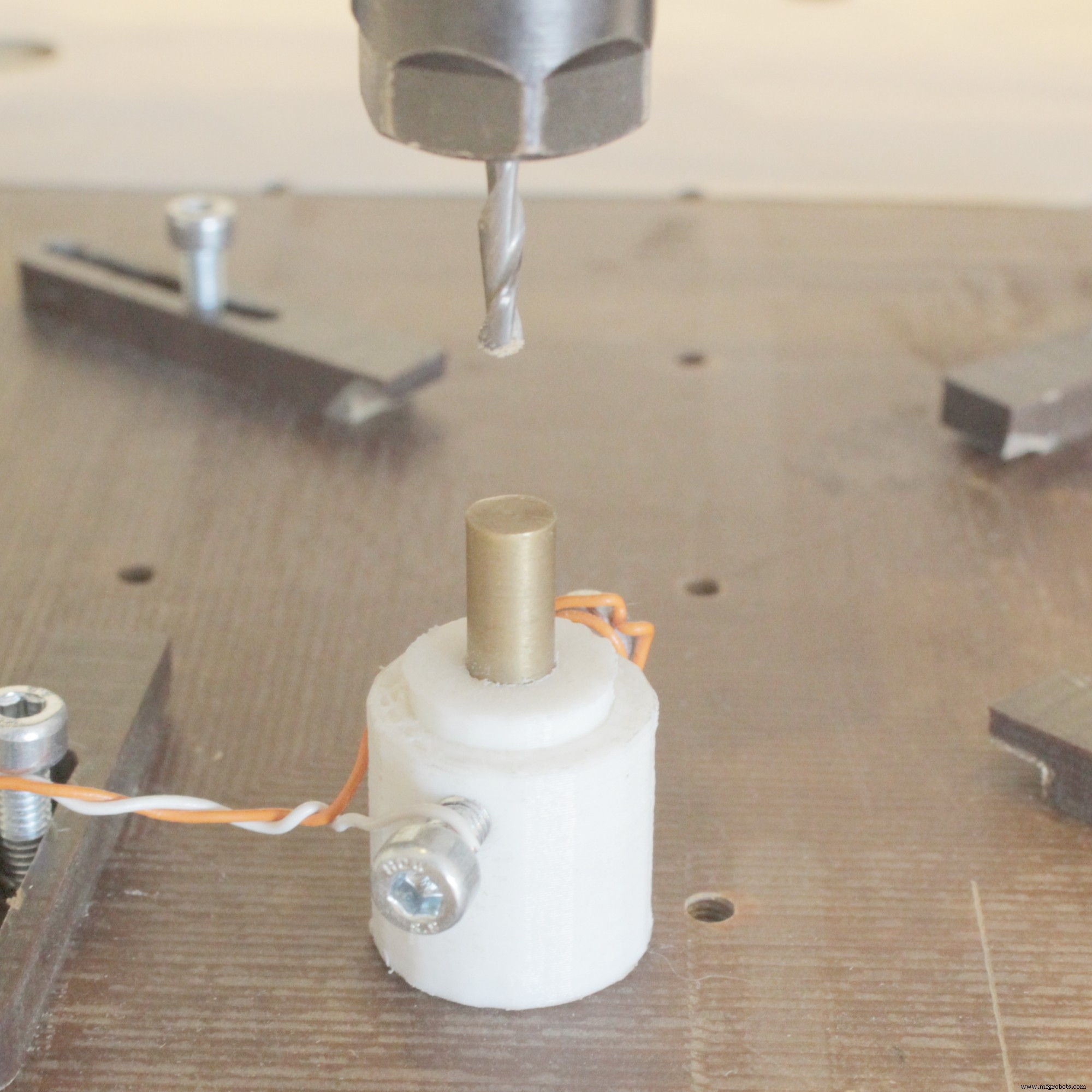 Suzie Model One: Precision CNC PCB Cutter