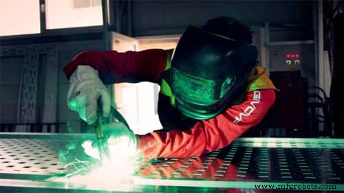 Robotic Welding Cells Explained: Features, Benefits, and How to Choose the Right One