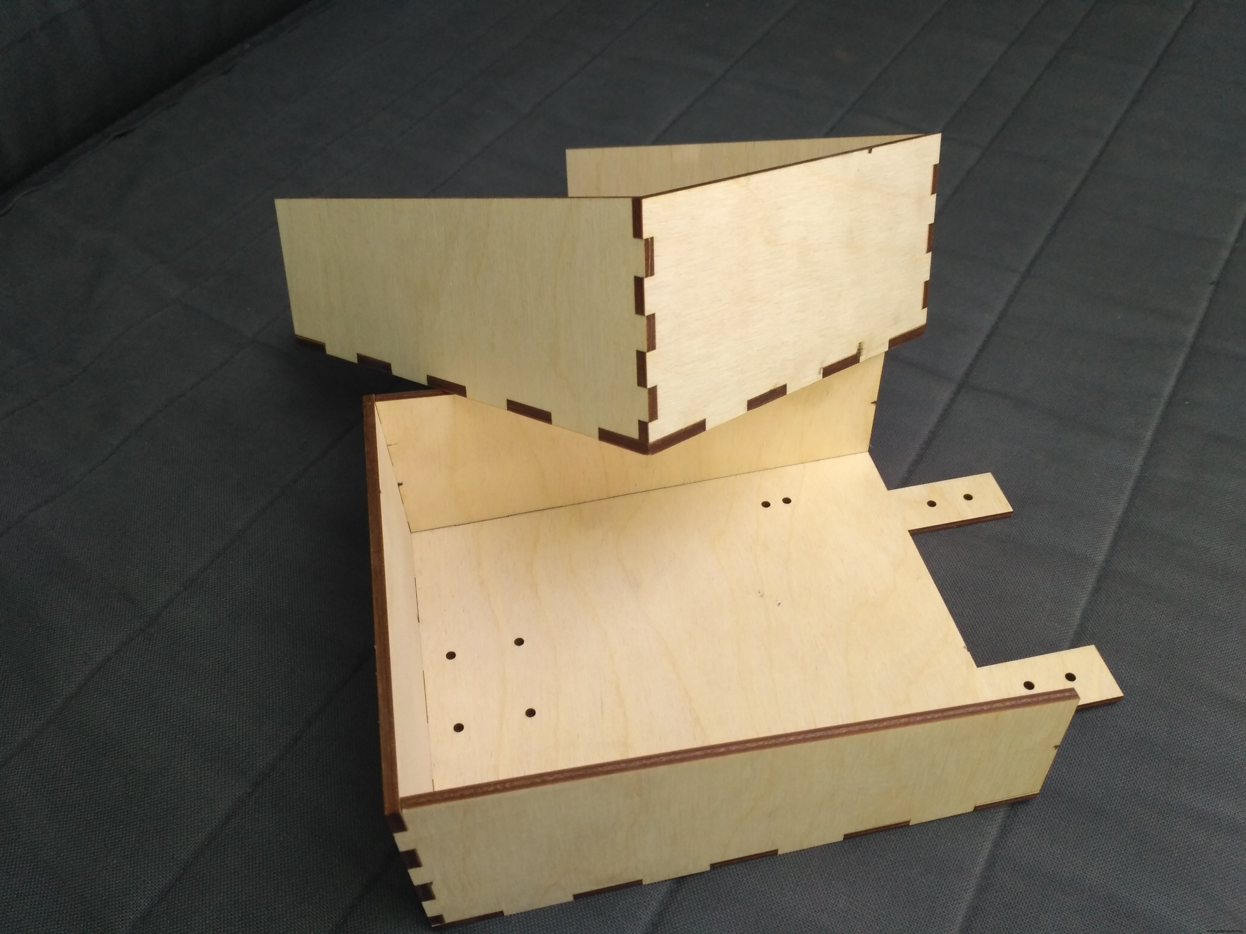 Industrial Line‑Following Robot for Material Transport