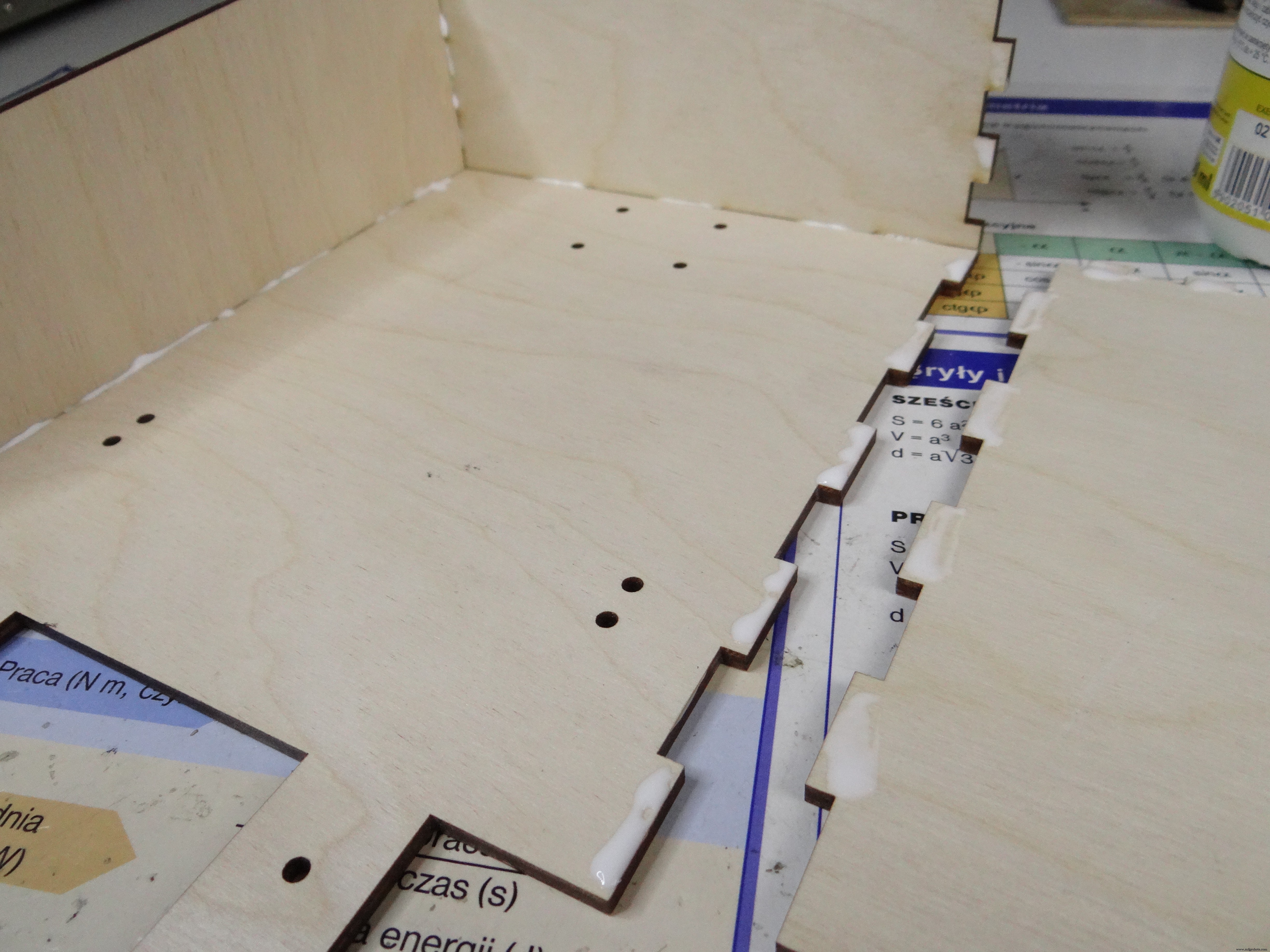 Industrial Line‑Following Robot for Material Transport