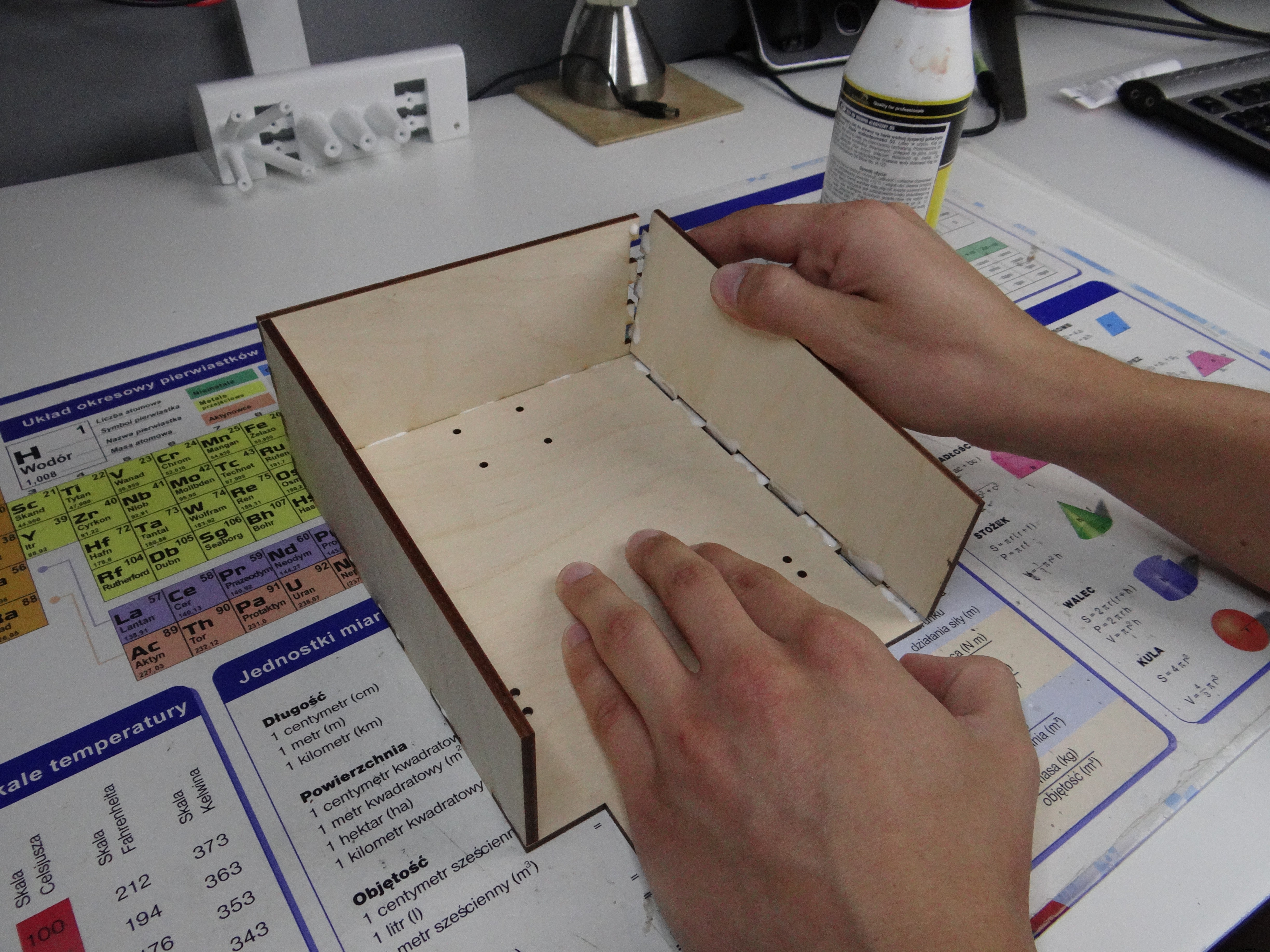 Industrial Line‑Following Robot for Material Transport