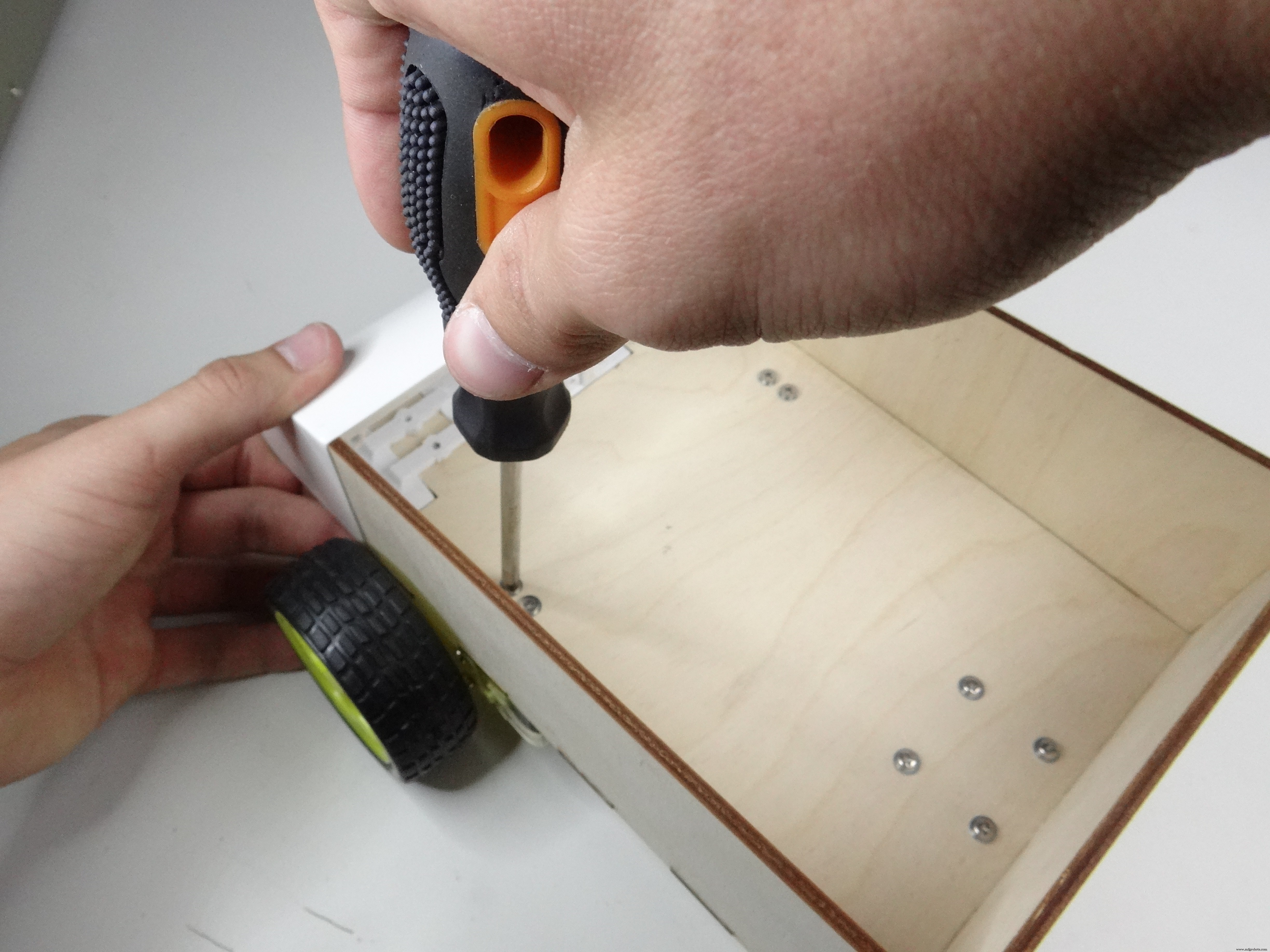 Industrial Line‑Following Robot for Material Transport