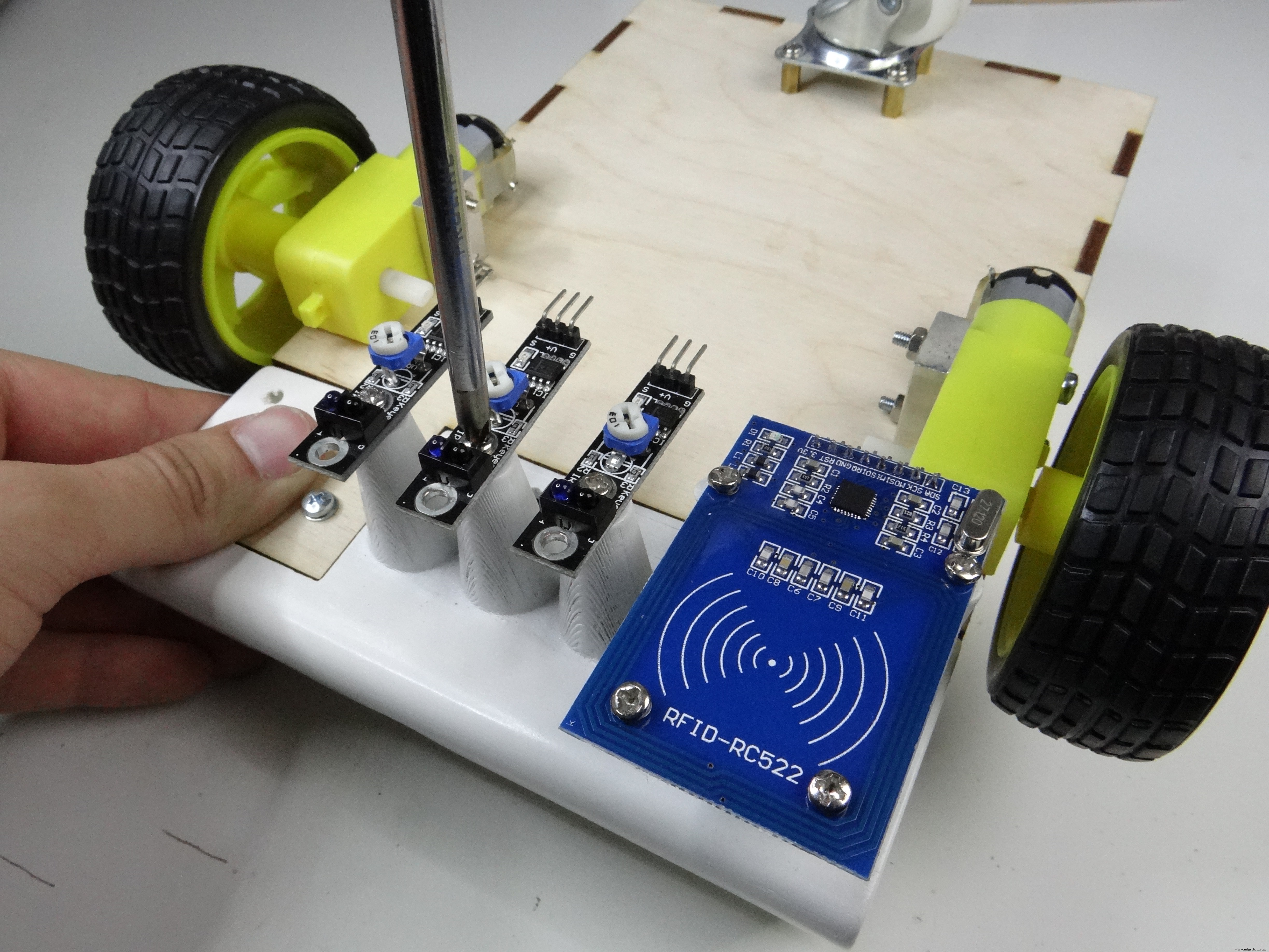 Industrial Line‑Following Robot for Material Transport