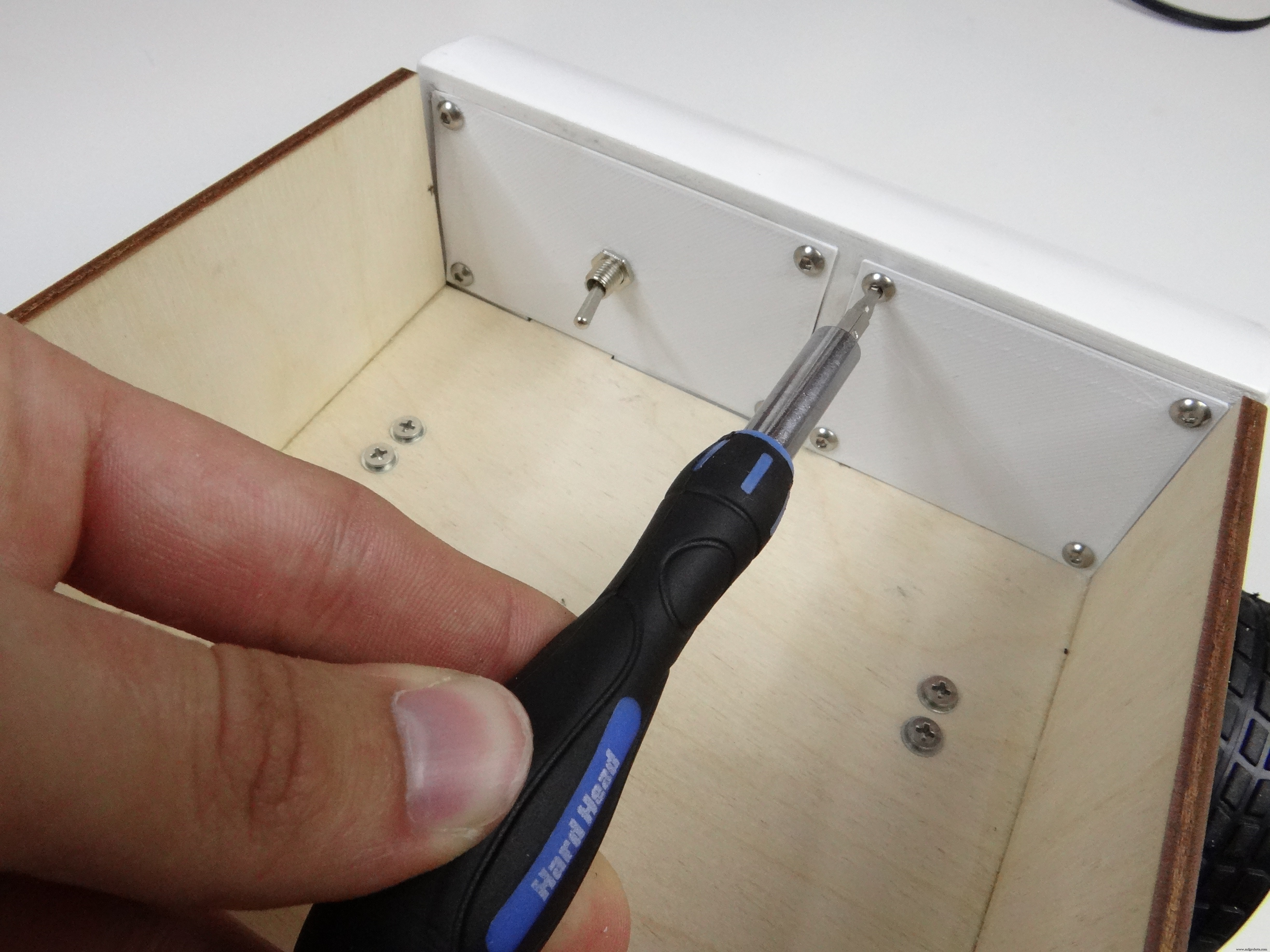 Industrial Line‑Following Robot for Material Transport